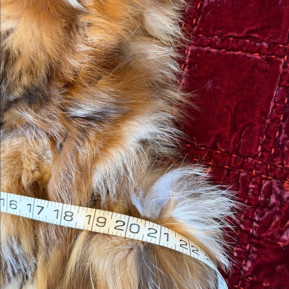 Fox Fur Vest - Picture 14 of 14